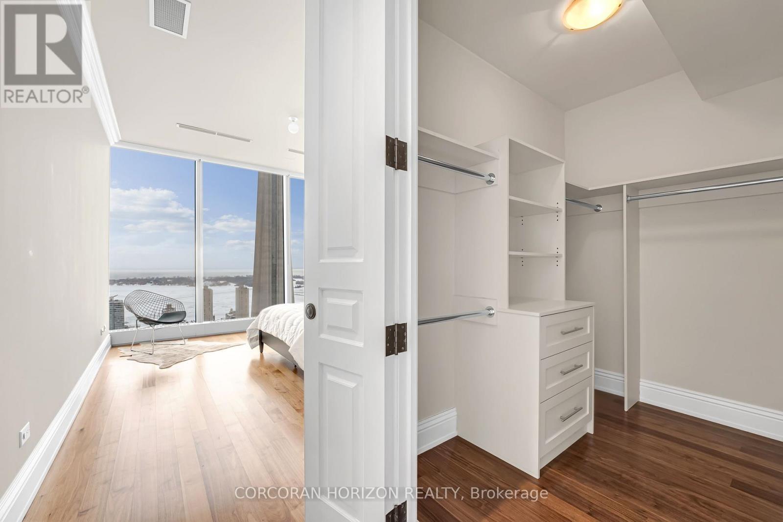 3505 - 183 Wellington Street W, Toronto (Waterfront Communities), Ontario  M5V 0A1 - Photo 32 - C12772792