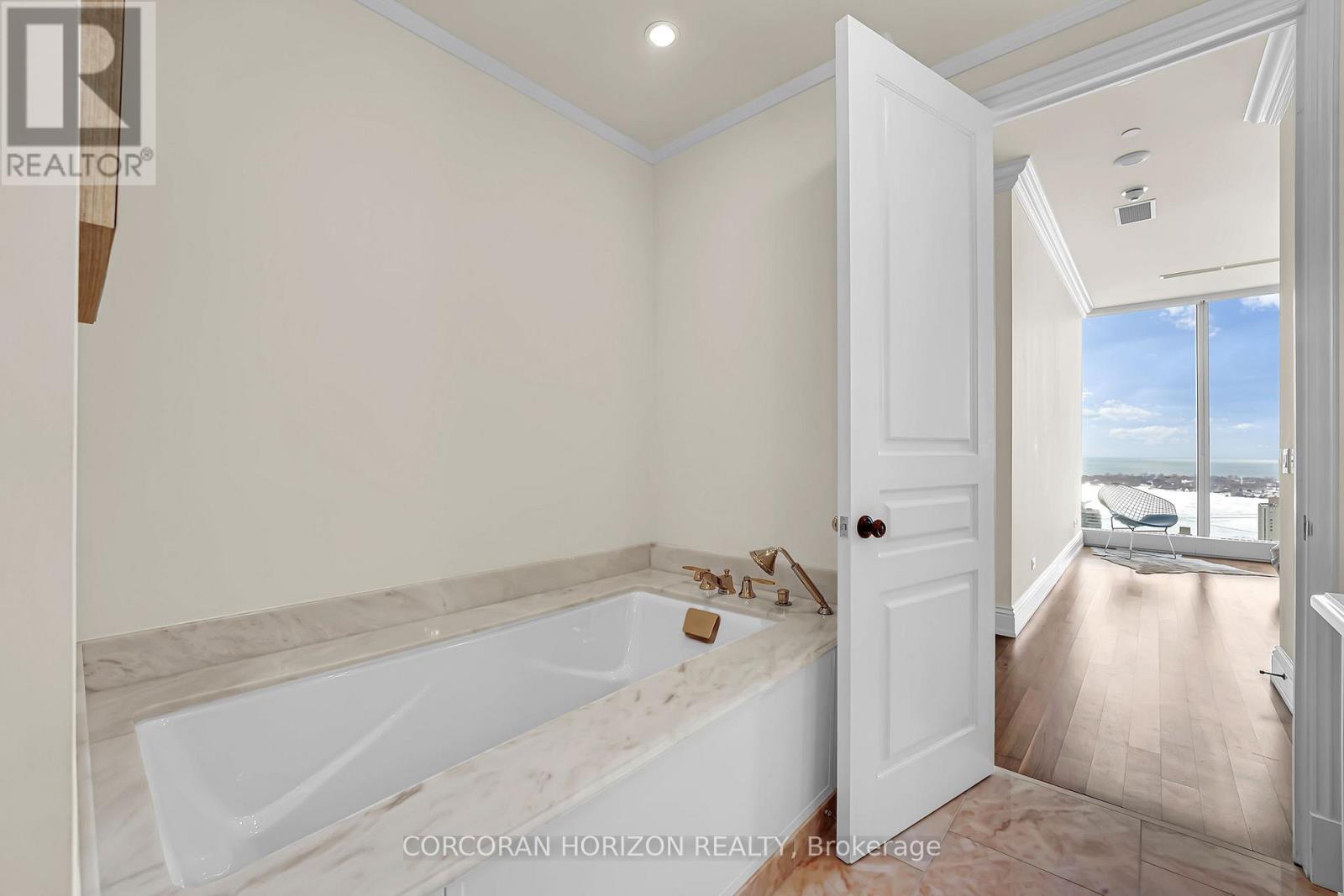 3505 - 183 Wellington Street W, Toronto (Waterfront Communities), Ontario  M5V 0A1 - Photo 36 - C12772792