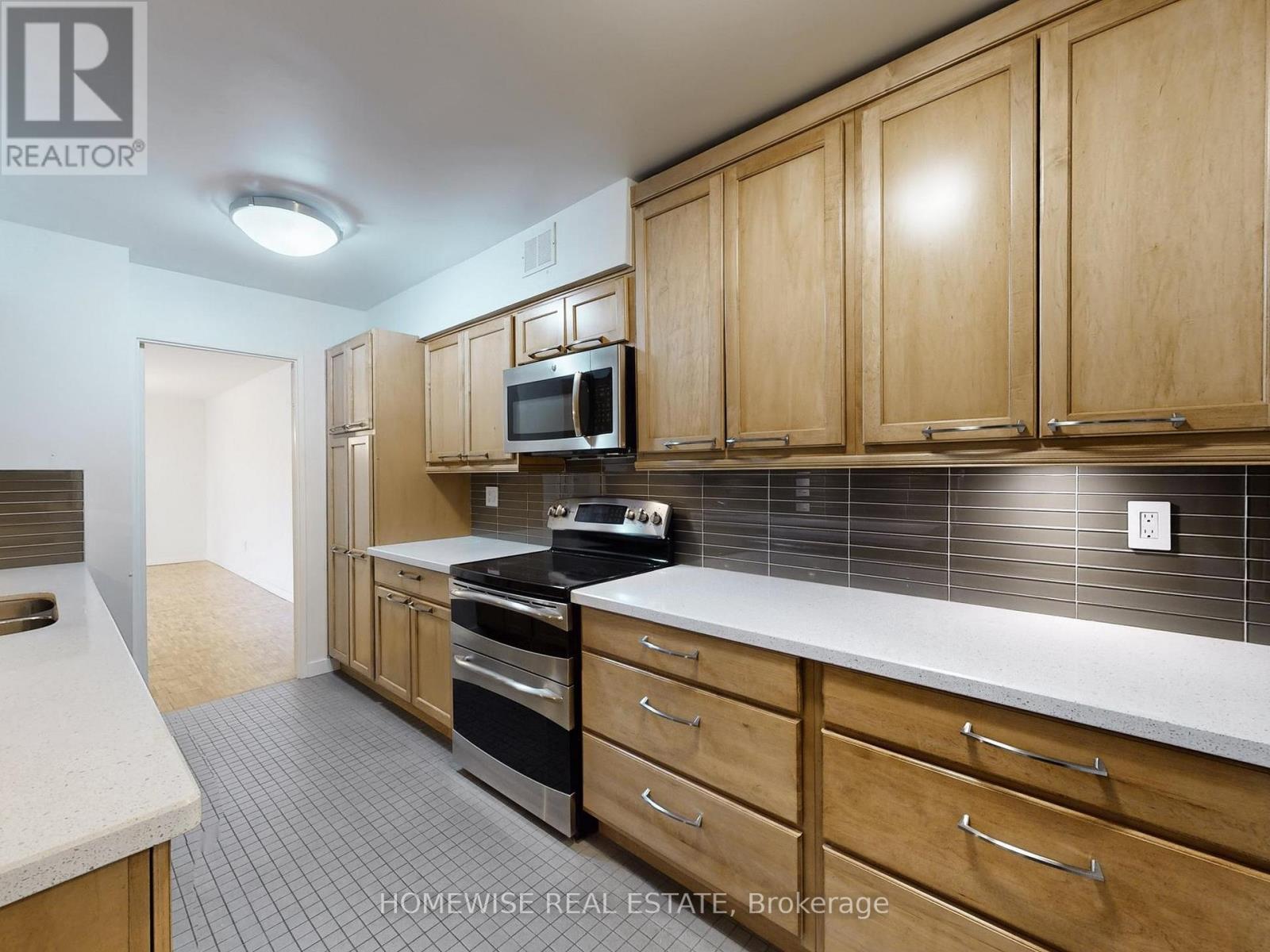 401 - 22 Shallmar Boulevard, Toronto, Ontario  M5N 2Z8 - Photo 14 - C12772806