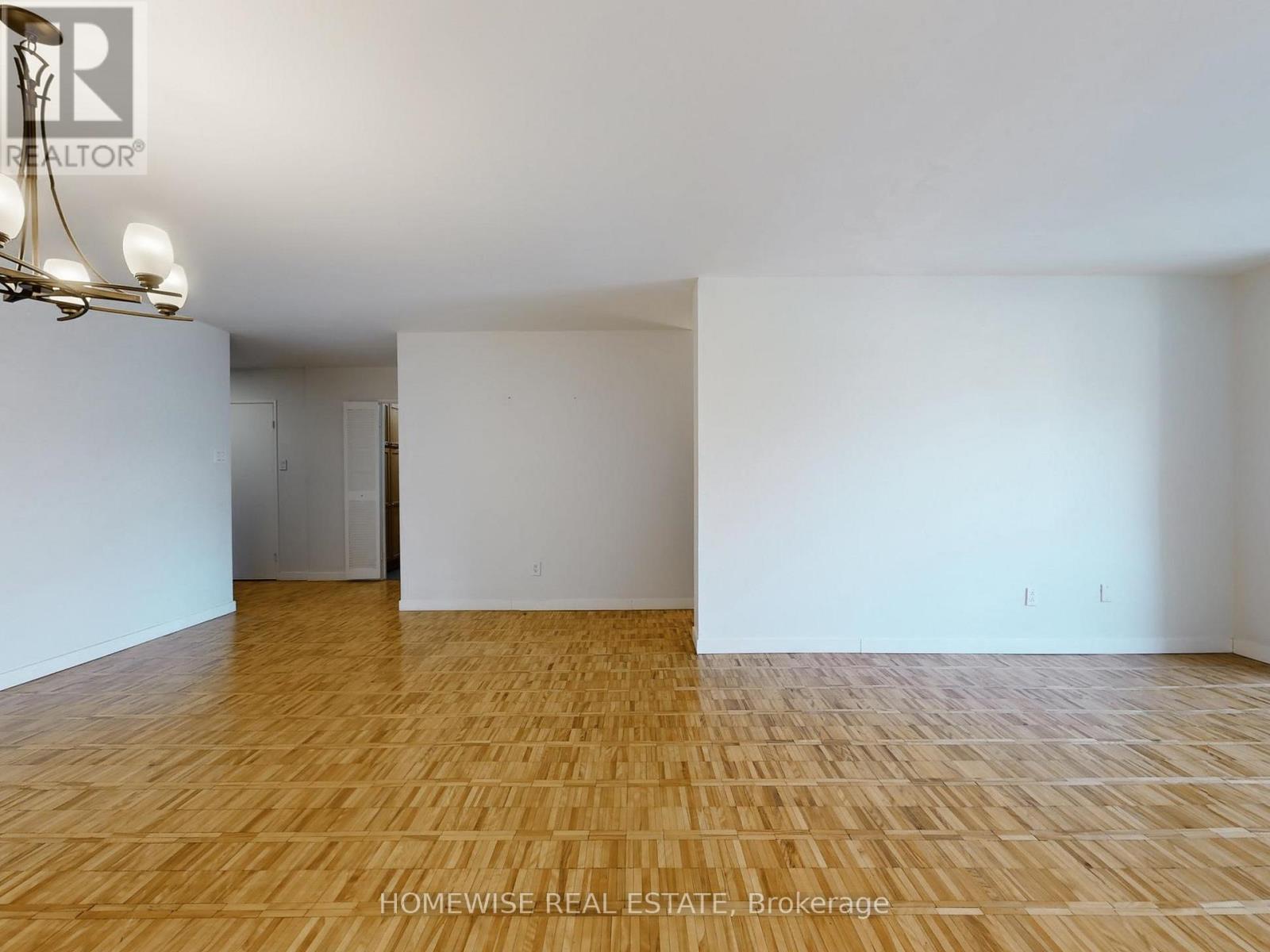 401 - 22 Shallmar Boulevard, Toronto, Ontario  M5N 2Z8 - Photo 6 - C12772806