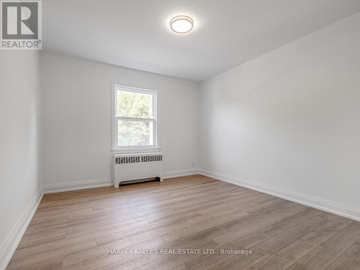 2 - 8 Markdale Avenue, Toronto, Ontario  M6C 1S9 - Photo 11 - C12772862