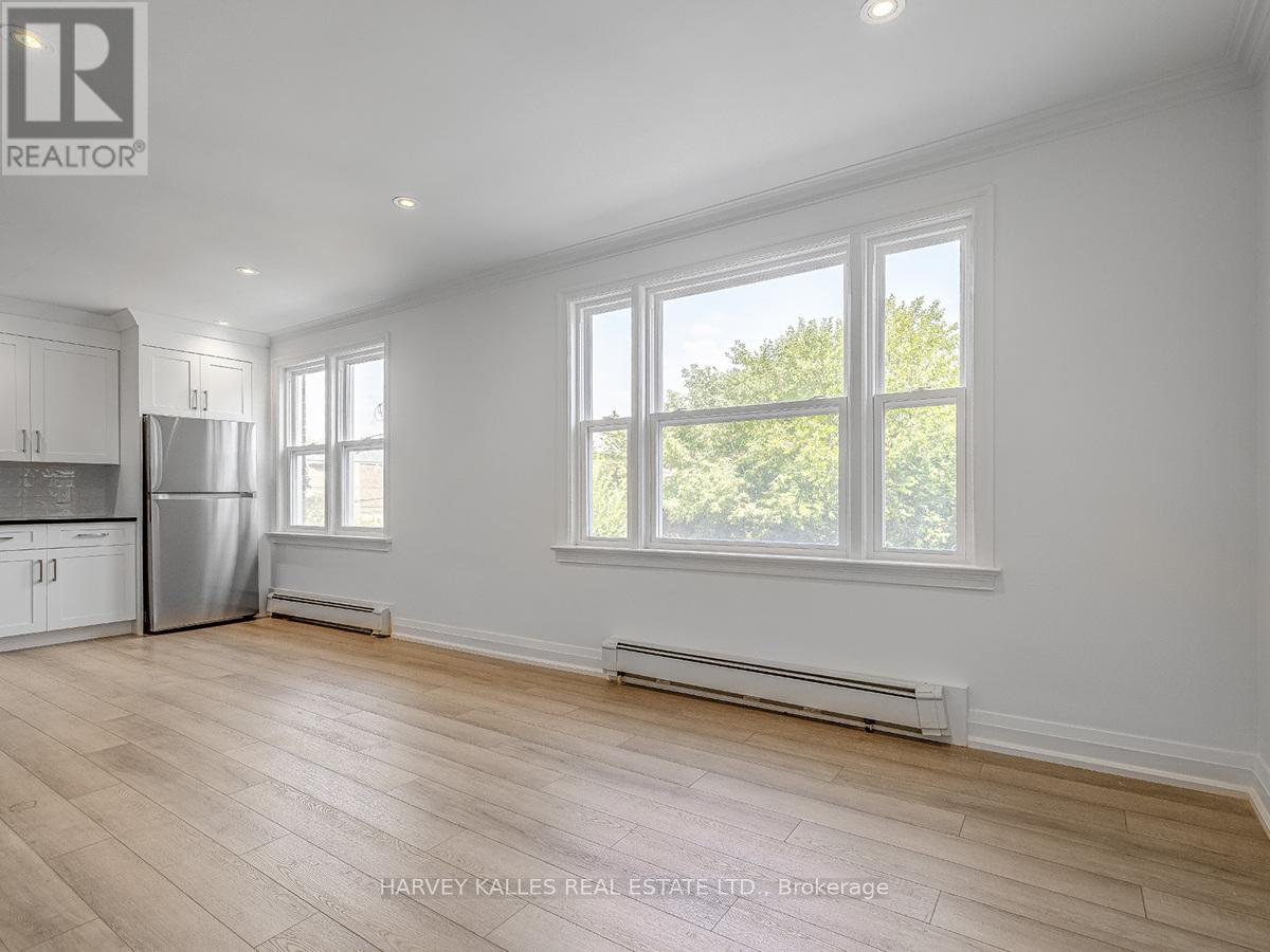 2 - 8 Markdale Avenue, Toronto, Ontario  M6C 1S9 - Photo 5 - C12772862