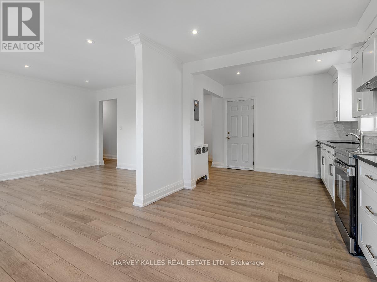 2 - 8 Markdale Avenue, Toronto, Ontario  M6C 1S9 - Photo 9 - C12772862