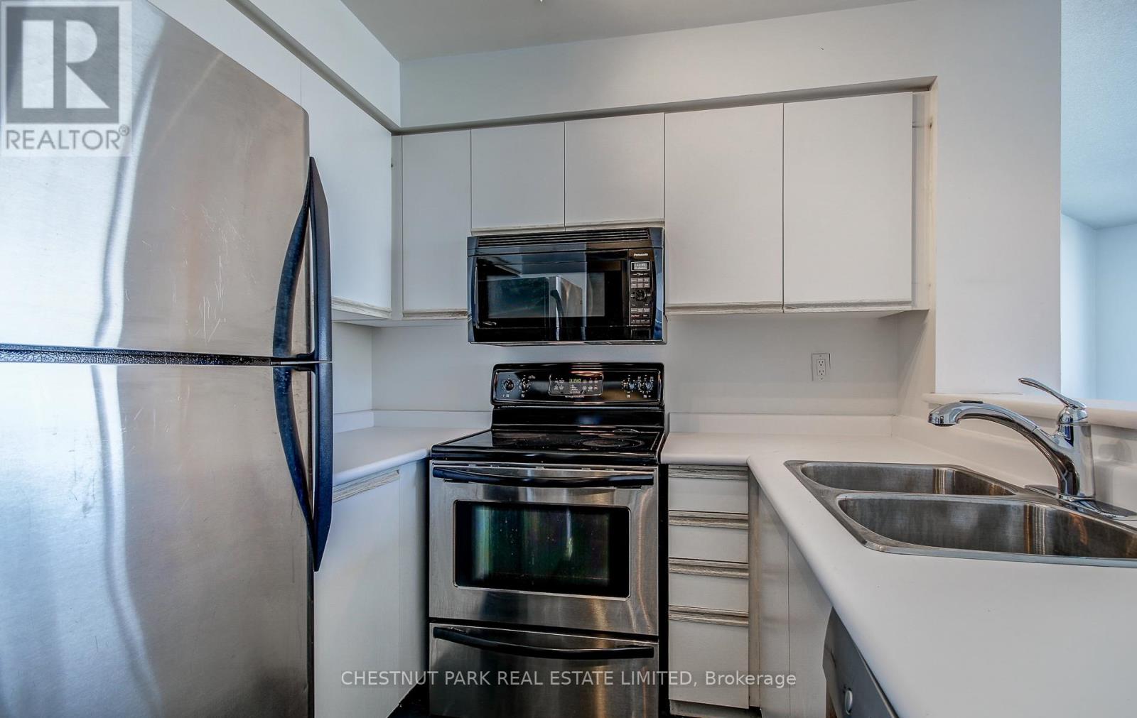 Ph210 - 942 Yonge Street, Toronto, Ontario  M4W 3S8 - Photo 13 - C12772864
