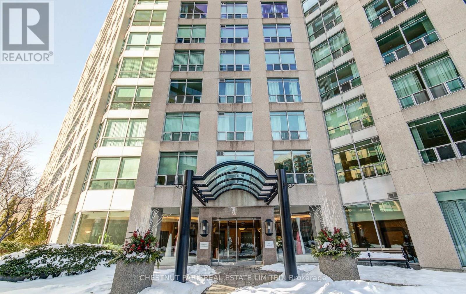 Ph210 - 942 Yonge Street, Toronto, Ontario  M4W 3S8 - Photo 2 - C12772864