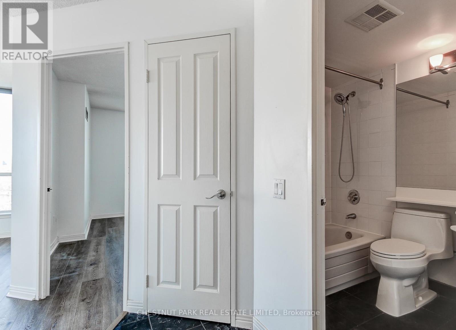 Ph210 - 942 Yonge Street, Toronto, Ontario  M4W 3S8 - Photo 29 - C12772864