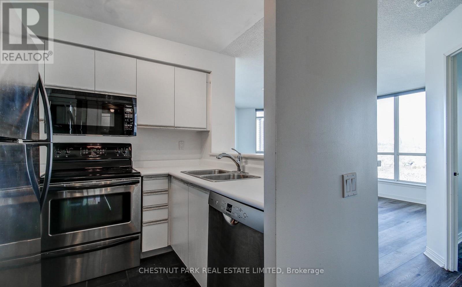 Ph210 - 942 Yonge Street, Toronto, Ontario  M4W 3S8 - Photo 9 - C12772864