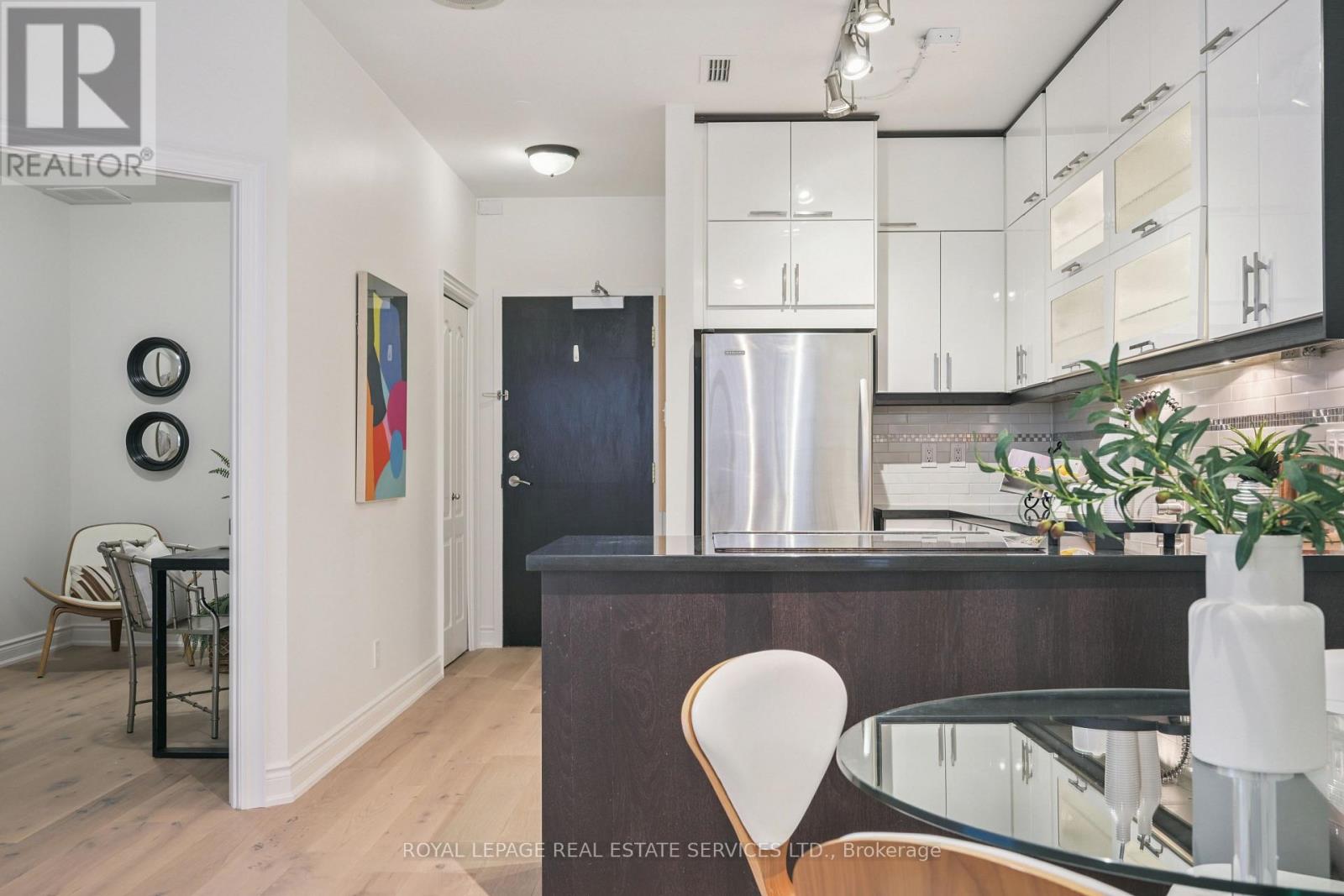 904 - 393 King Street W, Toronto, Ontario  M5V 3G8 - Photo 8 - C12772878