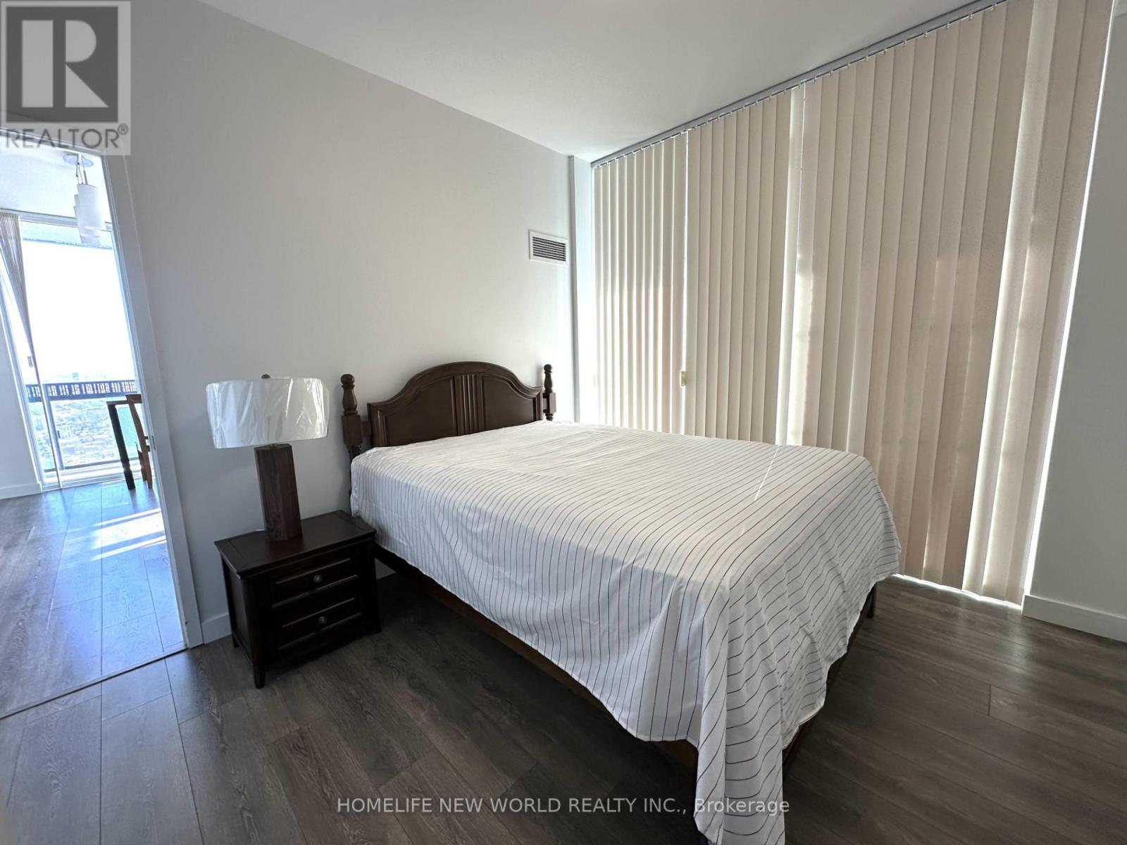 4011 - 8 EGLINTON AVENUE E, Toronto, Ontario