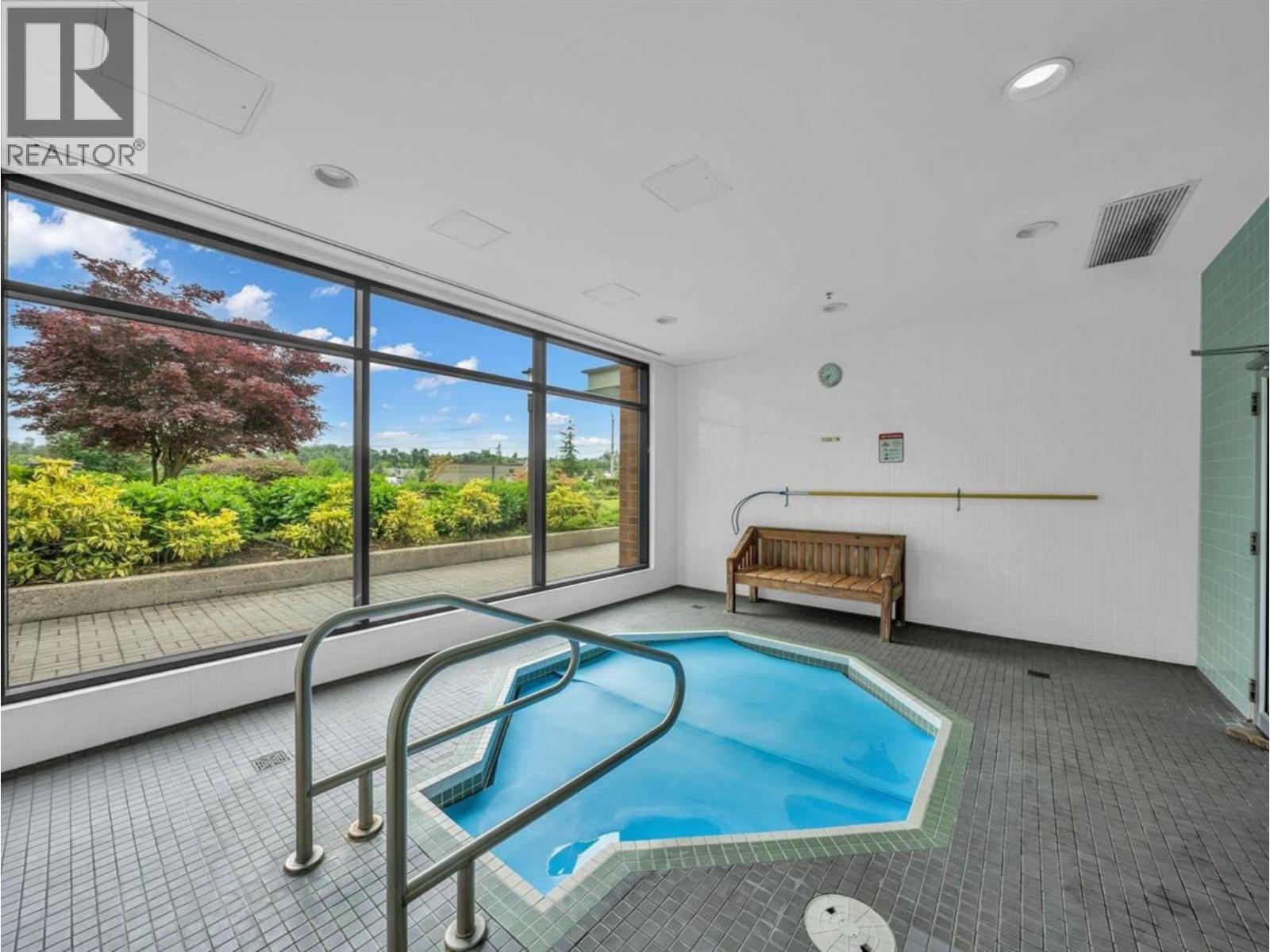 Listing Picture 8 of 13 : 1107 4178 DAWSON STREET, Burnaby / 本拿比 - 魯藝地產 Yvonne Lu Group - MLS Medallion Club Member