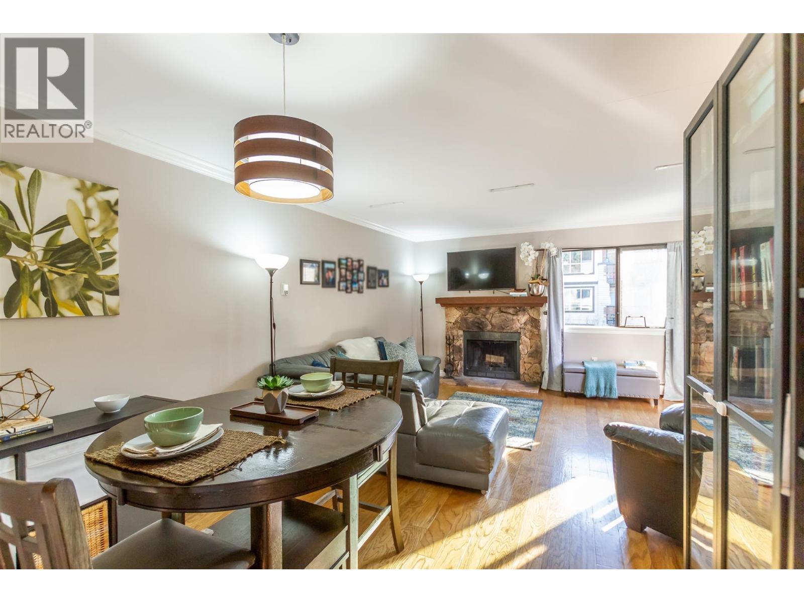 307 3275 MOUNTAIN HIGHWAY, North Vancouver, British Columbia