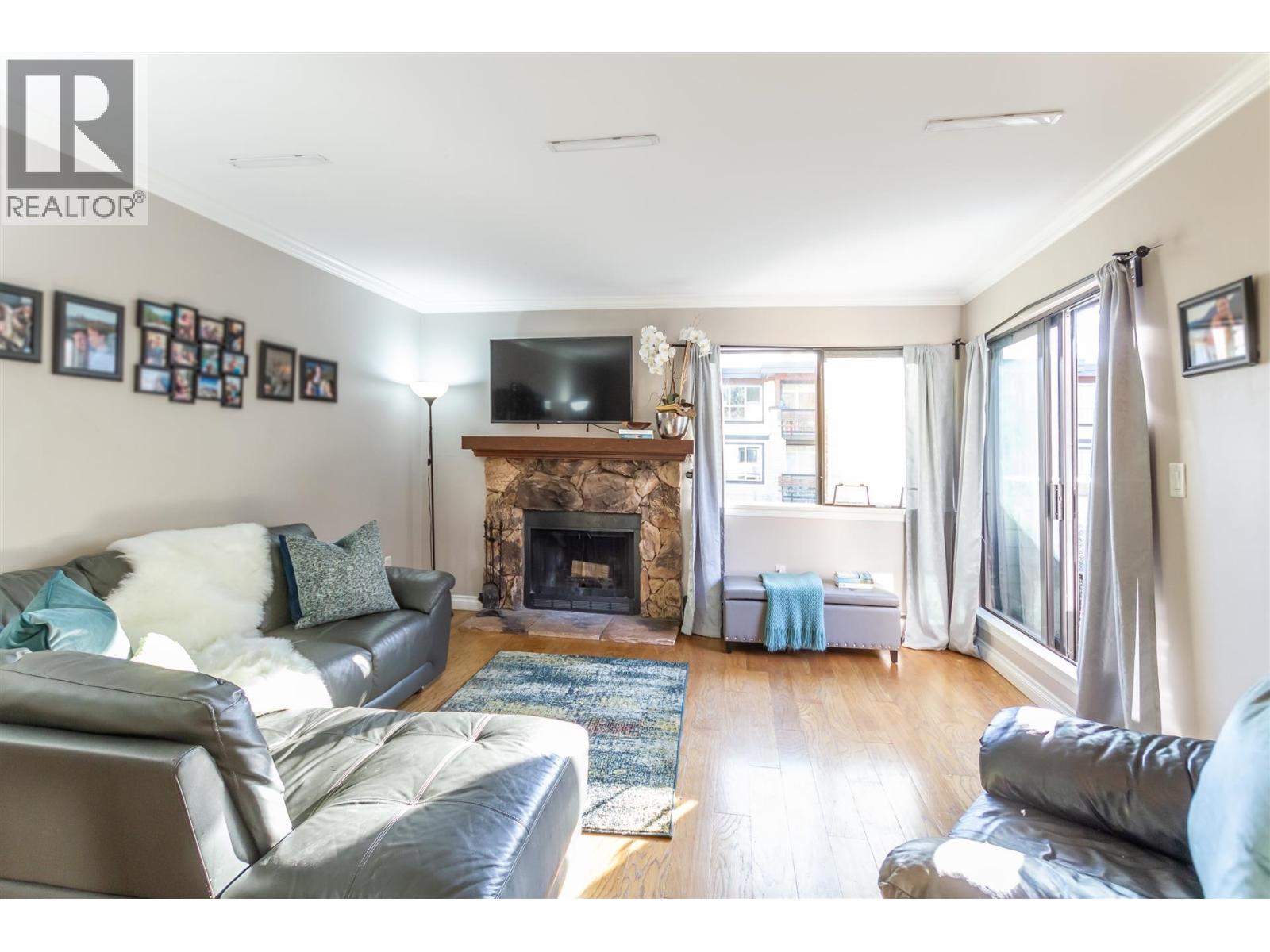 307 3275 Mountain Highway, North Vancouver, British Columbia  V7K 2H4 - Photo 2 - R3085878