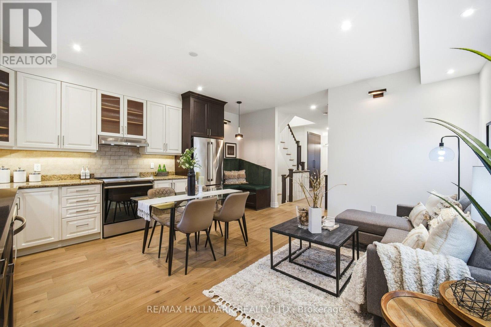 4a Holborne Avenue, Toronto, Ontario  M4C 2P9 - Photo 12 - E12772720