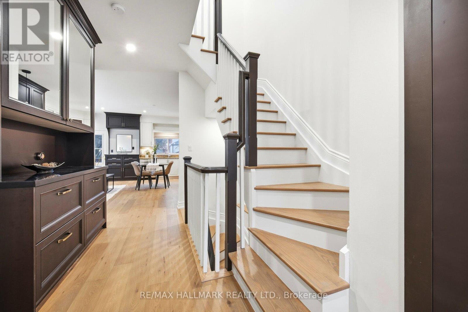 4a Holborne Avenue, Toronto, Ontario  M4C 2P9 - Photo 15 - E12772720