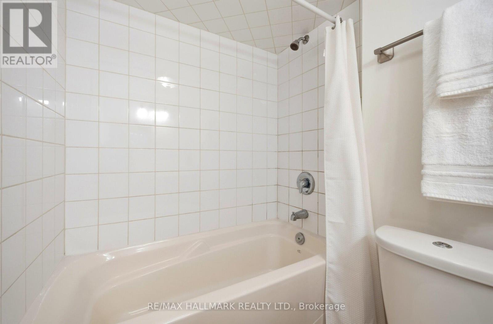 4a Holborne Avenue, Toronto, Ontario  M4C 2P9 - Photo 41 - E12772720