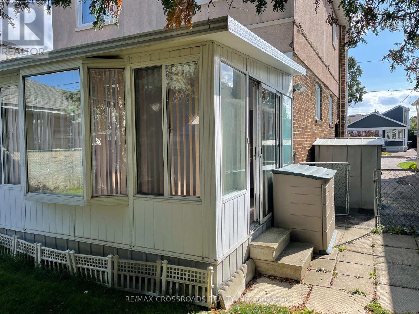 64 Galbraith Avenue, Toronto, Ontario  M4B 2B5 - Photo 24 - E12772752