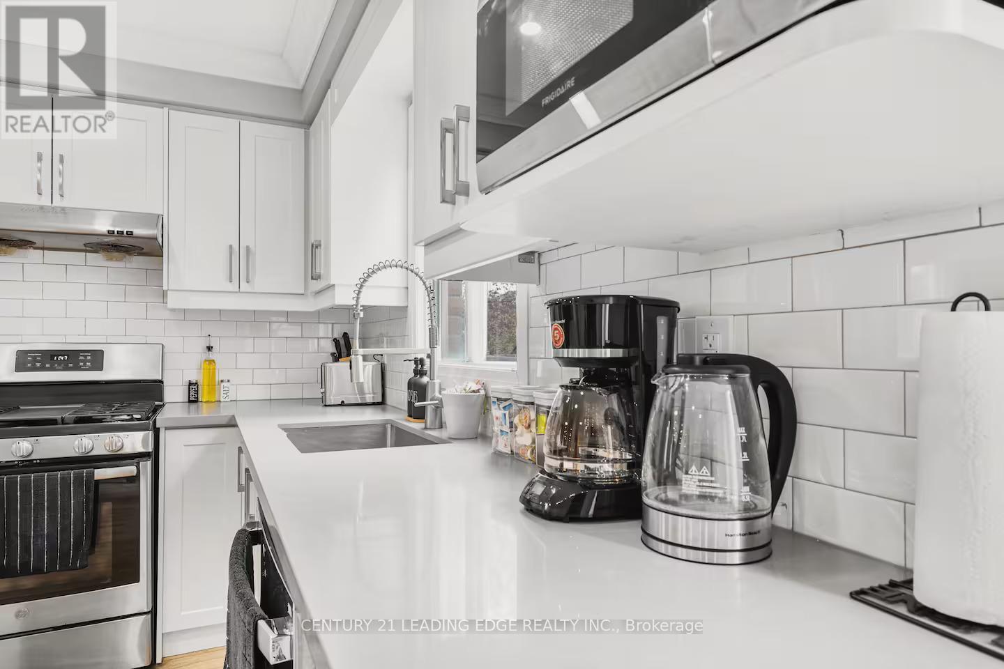 1627 Fairfield Crescent, Pickering, Ontario  L1V 6H2 - Photo 10 - E12772780