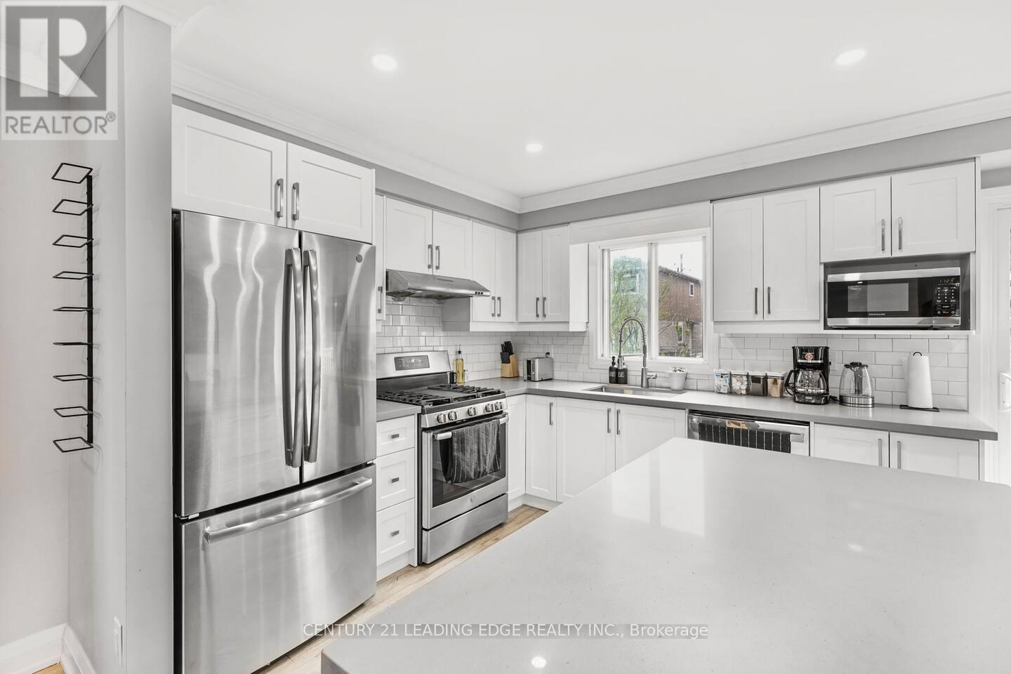 1627 Fairfield Crescent, Pickering, Ontario  L1V 6H2 - Photo 8 - E12772780