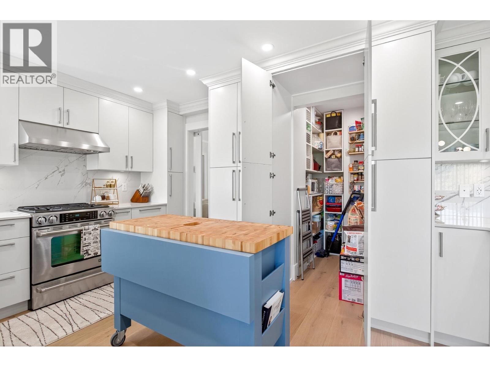 1527 Greenstone Court, Coquitlam, British Columbia  V3E 2W2 - Photo 6 - R3050319