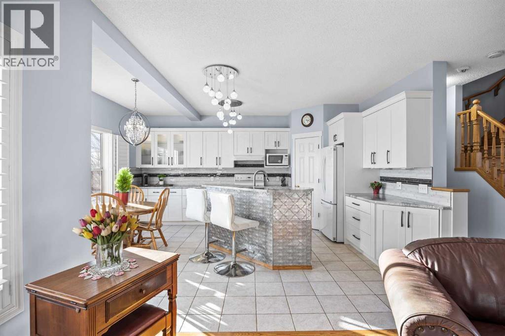 244 Oakmere Place, Chestermere, Alberta  T1X 1L2 - Photo 9 - A2283808