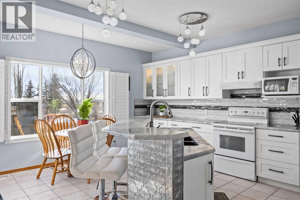 244 Oakmere Place, Chestermere, Alberta  T1X 1L2 - Photo 12 - A2283808