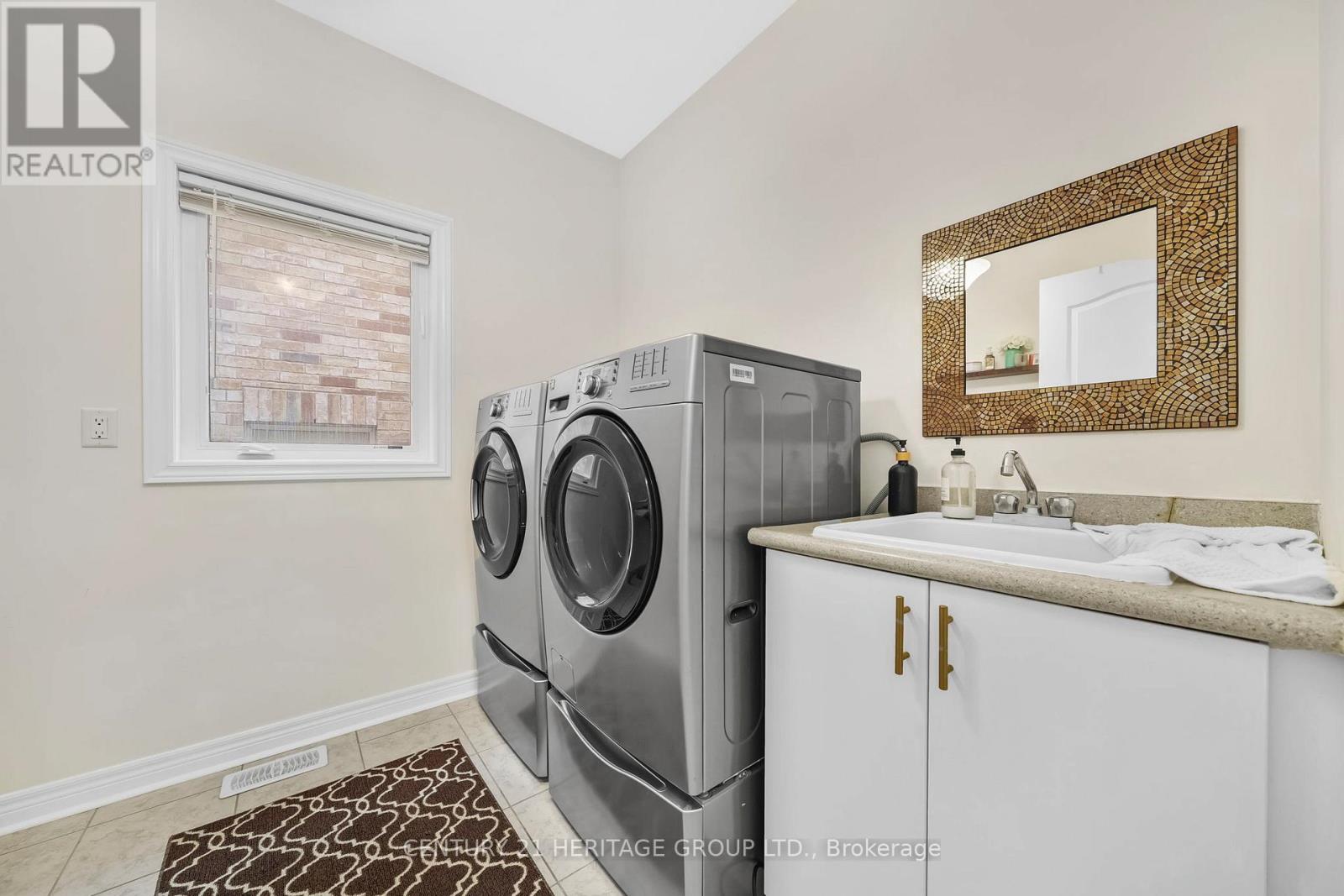 32 Amberwing Landing, Bradford West Gwillimbury (Bradford), Ontario  L3Z 0H9 - Photo 20 - N12772682