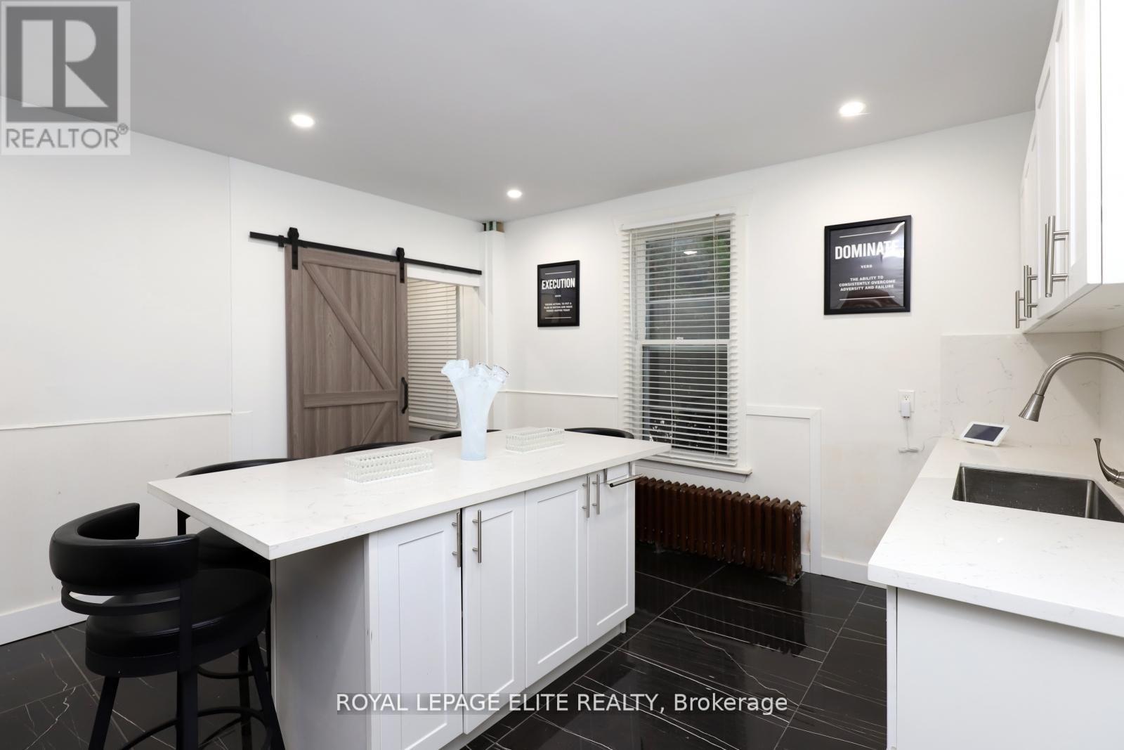 18-20 Reuben Street, Aurora, Ontario  L4G 2M2 - Photo 10 - N12772728