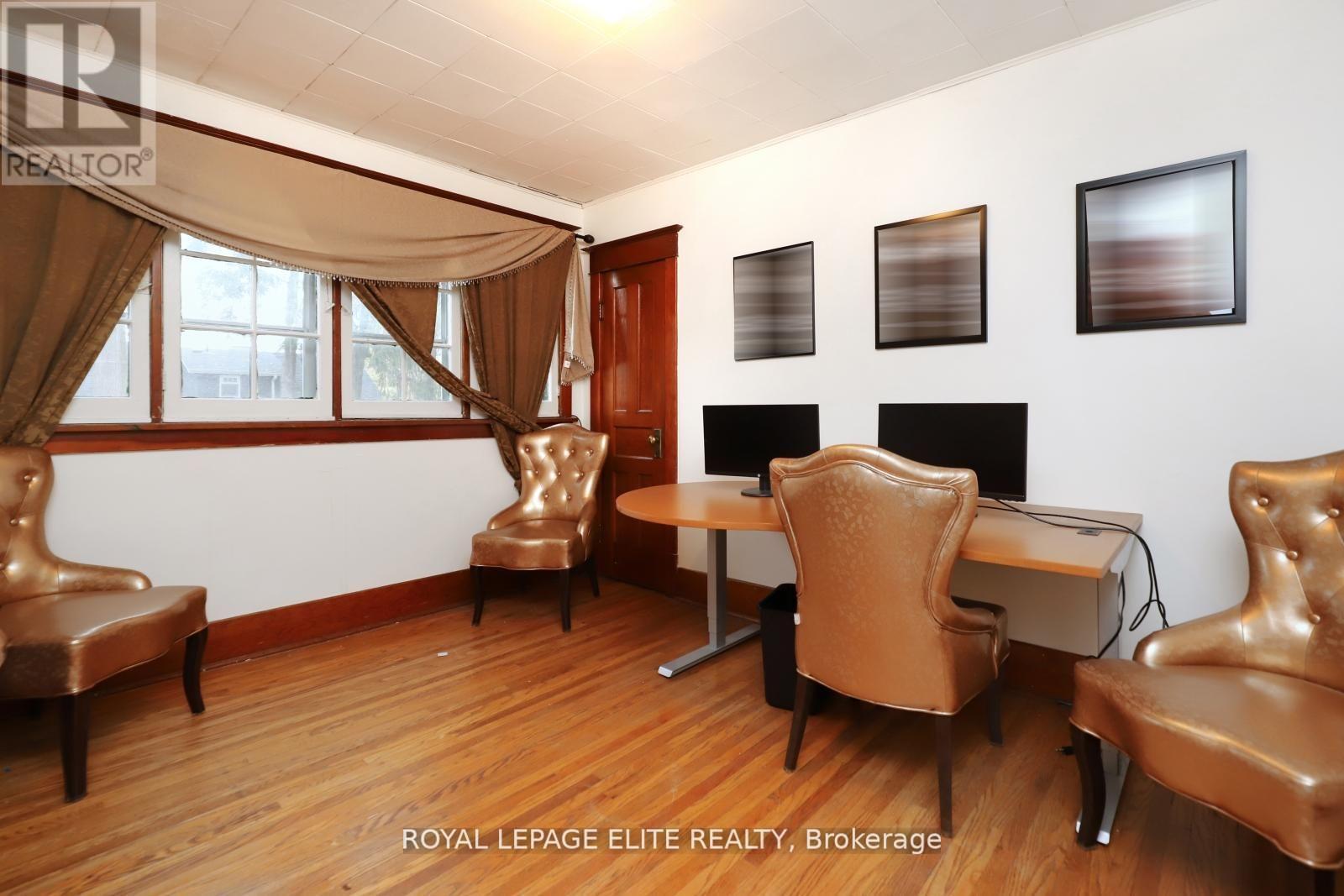 18-20 Reuben Street, Aurora, Ontario  L4G 2M2 - Photo 38 - N12772728