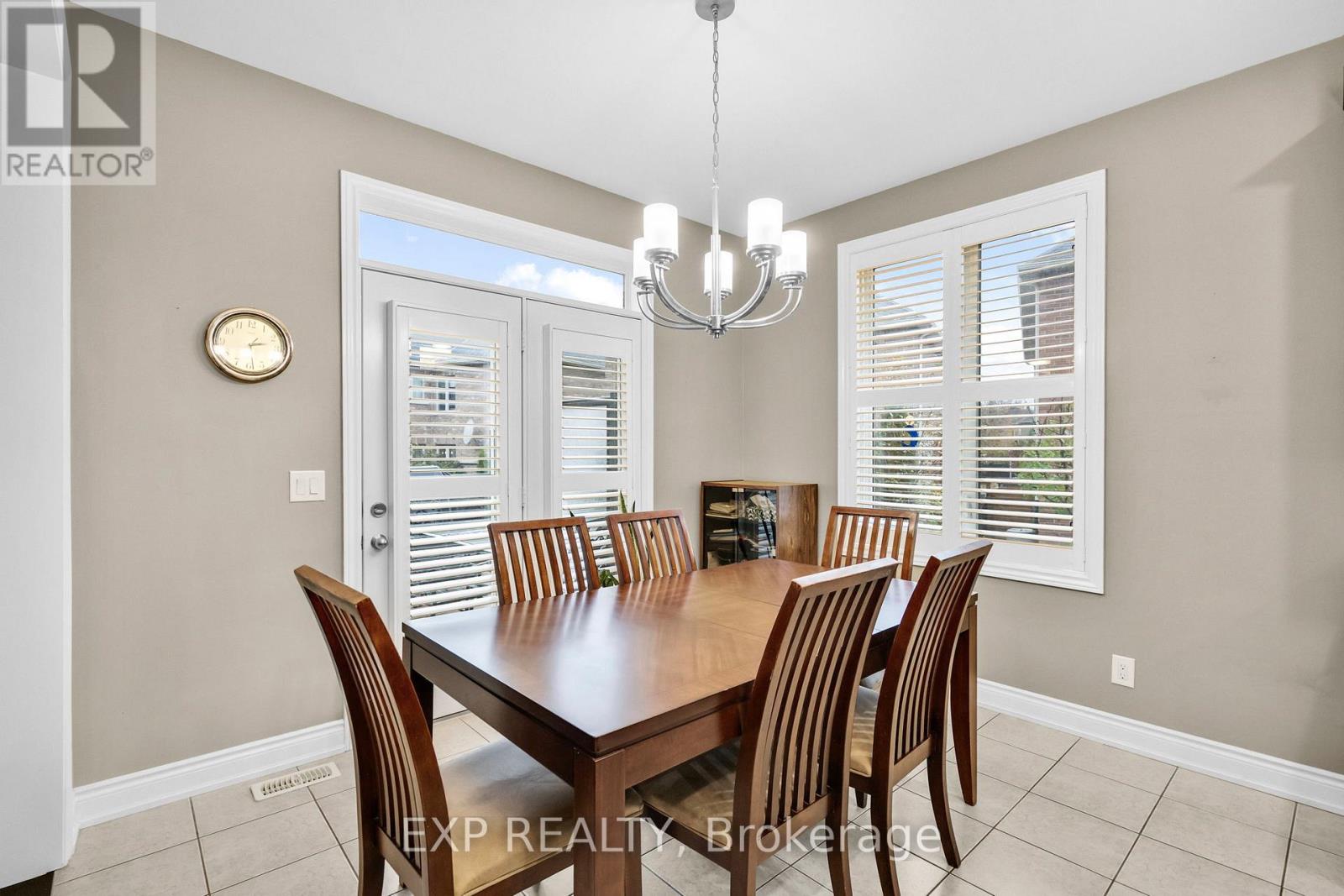 6 Mcmahon Court, Richmond Hill, Ontario  L4E 0T6 - Photo 17 - N12772756