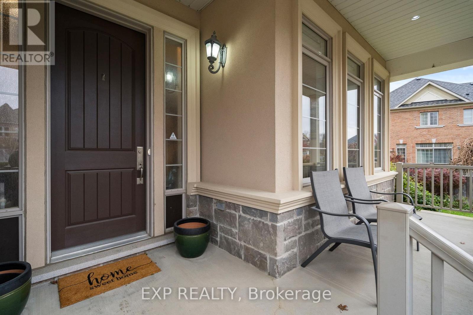 6 Mcmahon Court, Richmond Hill, Ontario  L4E 0T6 - Photo 2 - N12772756