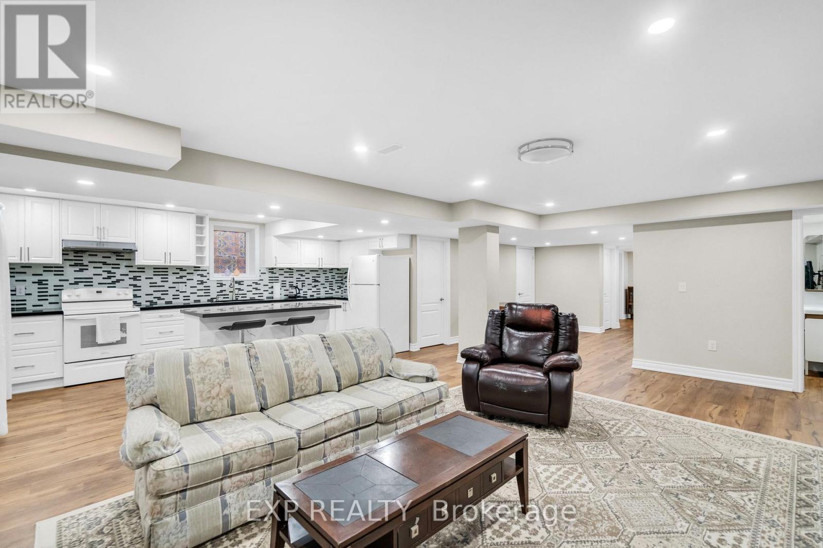 6 Mcmahon Court, Richmond Hill, Ontario  L4E 0T6 - Photo 36 - N12772756