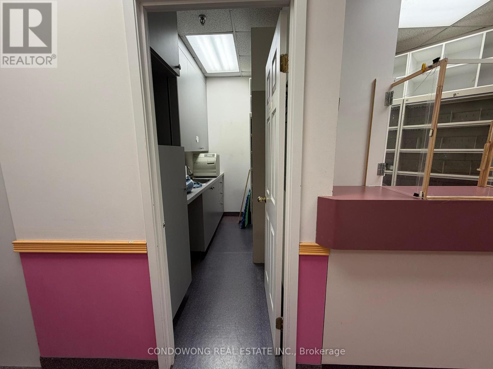 209 - 328 Highway 7 E, Richmond Hill, Ontario  L4B 3P7 - Photo 3 - N12772824