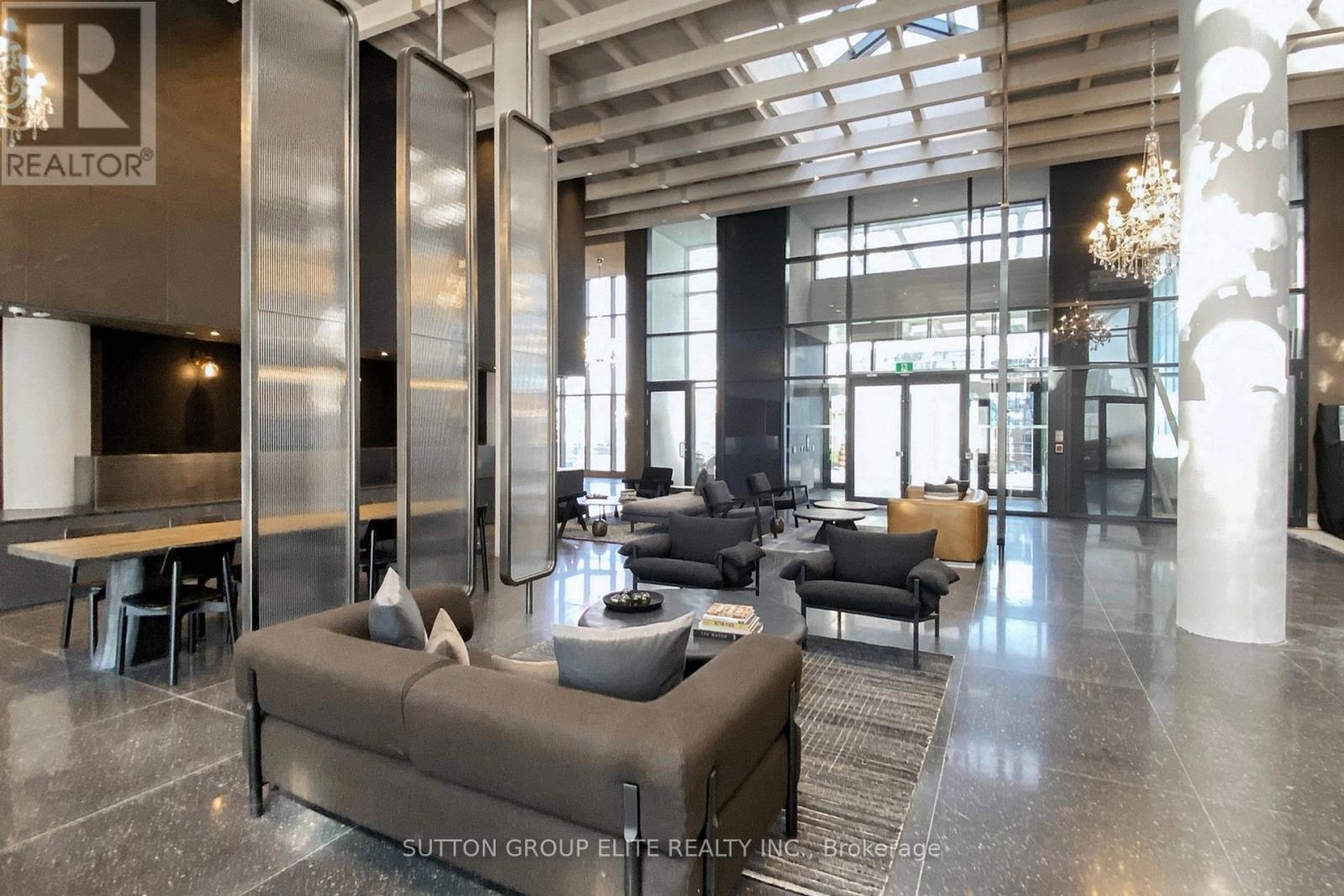 5301 - 8 Interchange Way, Vaughan, Ontario  L4K 0R2 - Photo 2 - N12772854