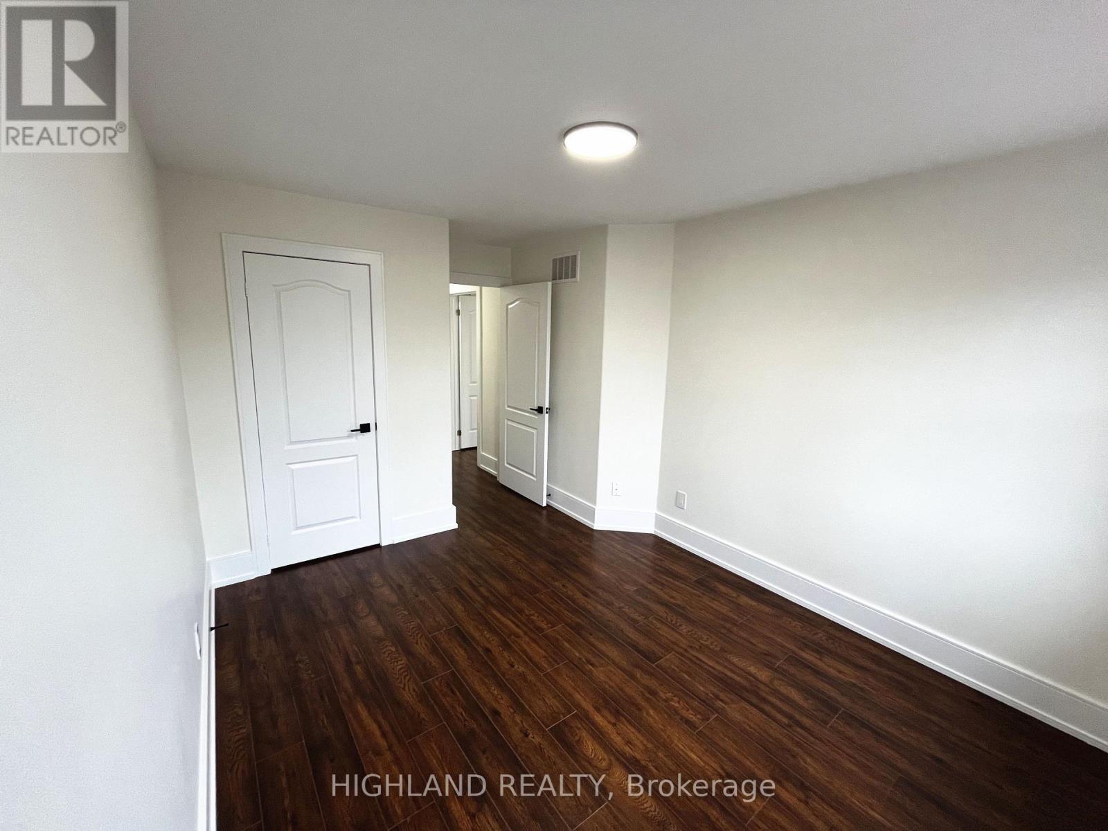 916 Golden Farmer Way, Mississauga, Ontario  L5W 1B4 - Photo 12 - W12676050