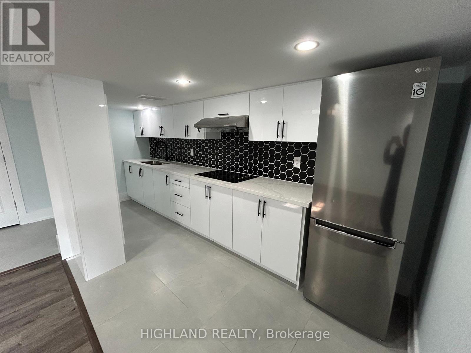 916 Golden Farmer Way, Mississauga, Ontario  L5W 1B4 - Photo 22 - W12676050