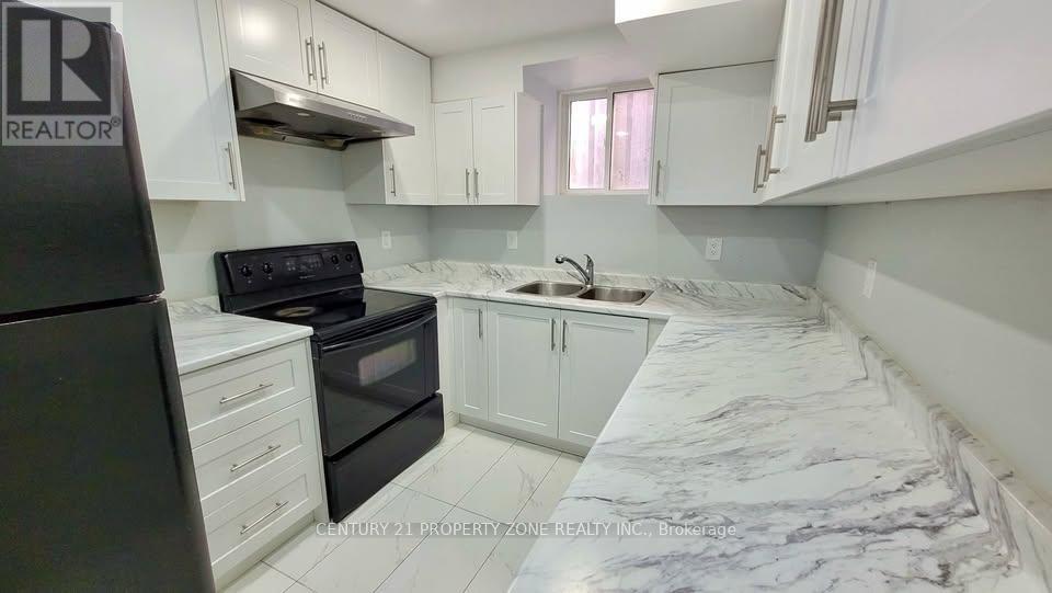 Bsmt - 16 Cottontail Road, Brampton (Fletcher's Meadow), Ontario  L7A 3R3 - Photo 4 - W12738396