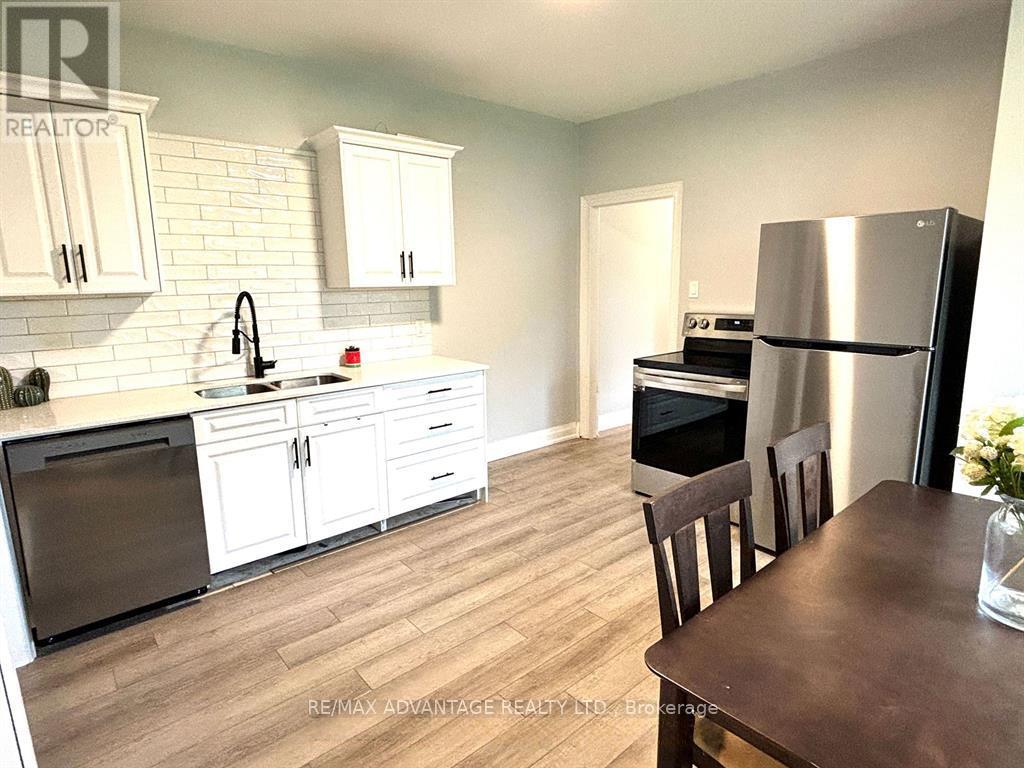 194 Maitland Street, London East, Ontario  N6B 2X7 - Photo 1 - X12758172