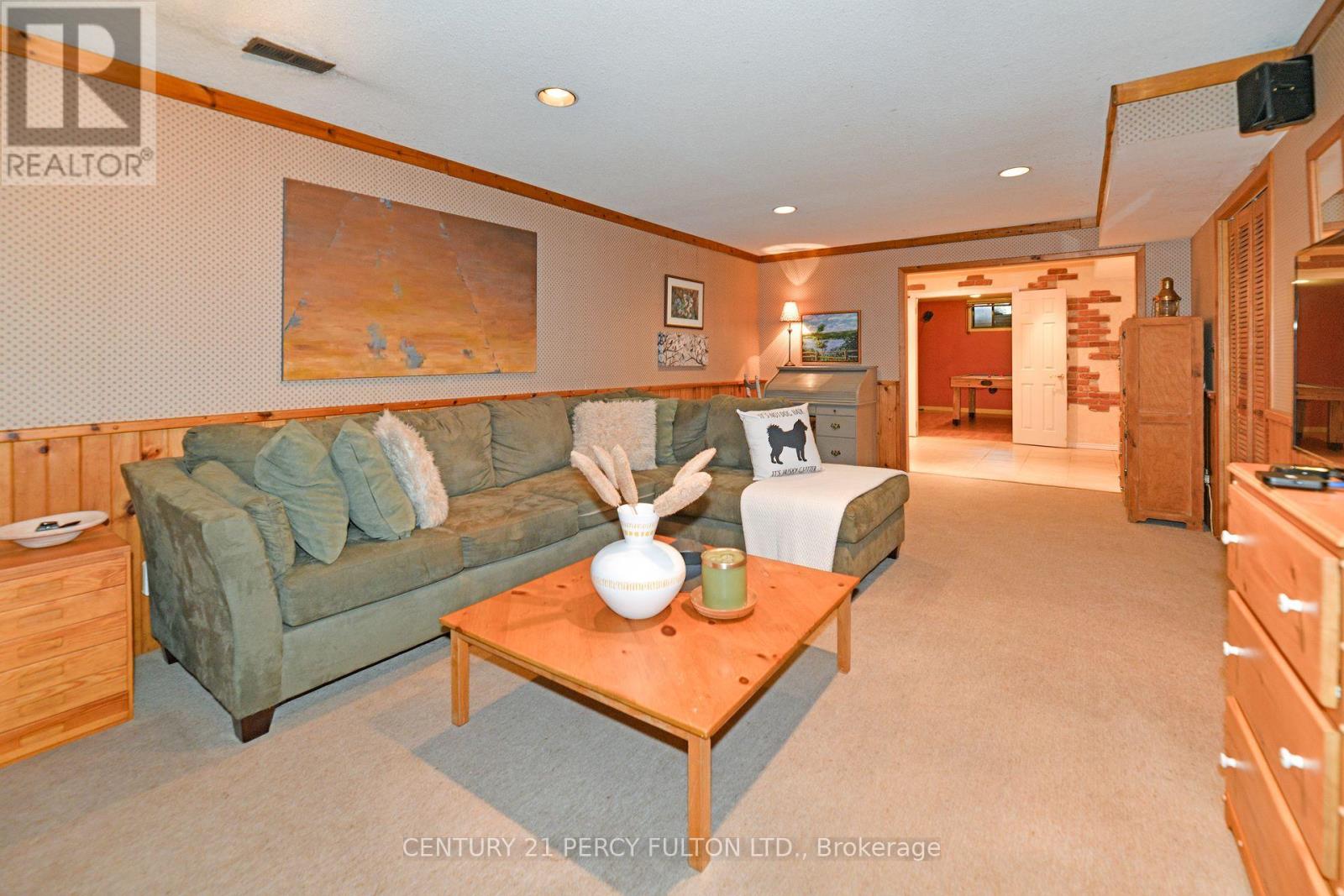 10208 Tenth Line, Halton Hills, Ontario  L0P 1K0 - Photo 27 - W12772696