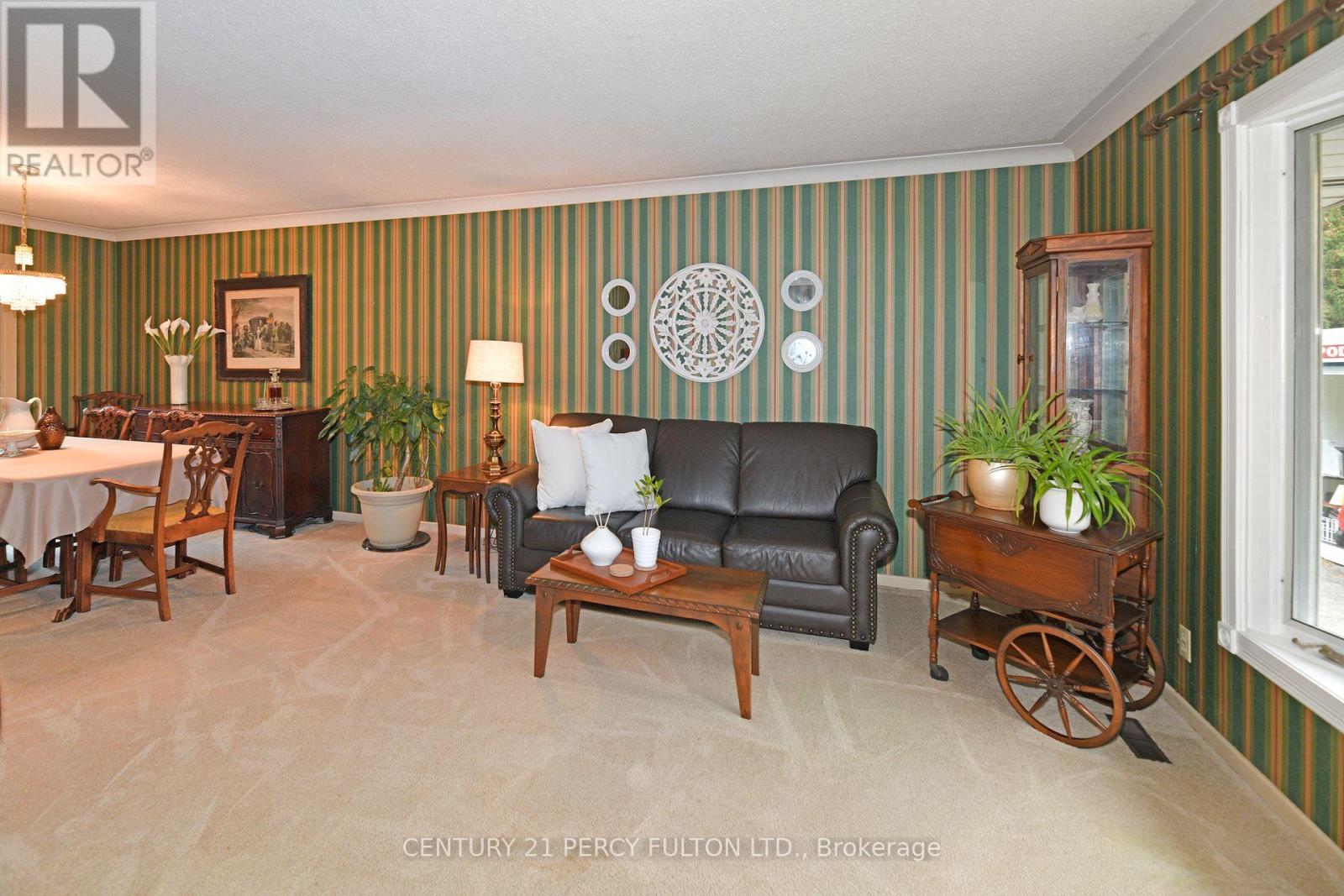 10208 Tenth Line, Halton Hills, Ontario  L0P 1K0 - Photo 8 - W12772696