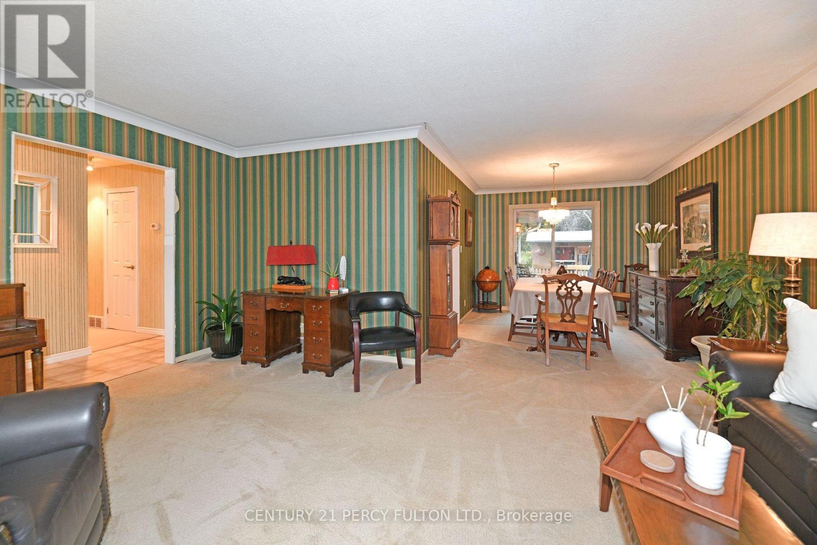 10208 Tenth Line, Halton Hills, Ontario  L0P 1K0 - Photo 9 - W12772696