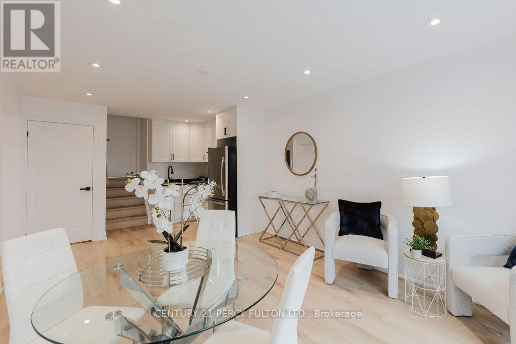 11 Bay Crest Drive, Brampton, Ontario  L6Z 1H5 - Photo 21 - W12772698