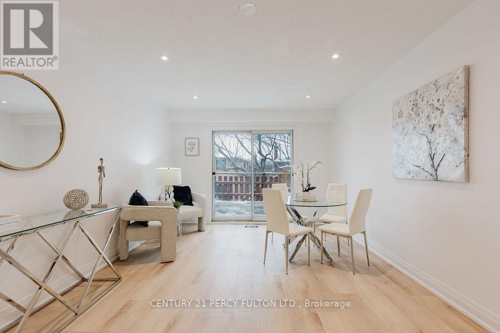 11 Bay Crest Drive, Brampton, Ontario  L6Z 1H5 - Photo 23 - W12772698