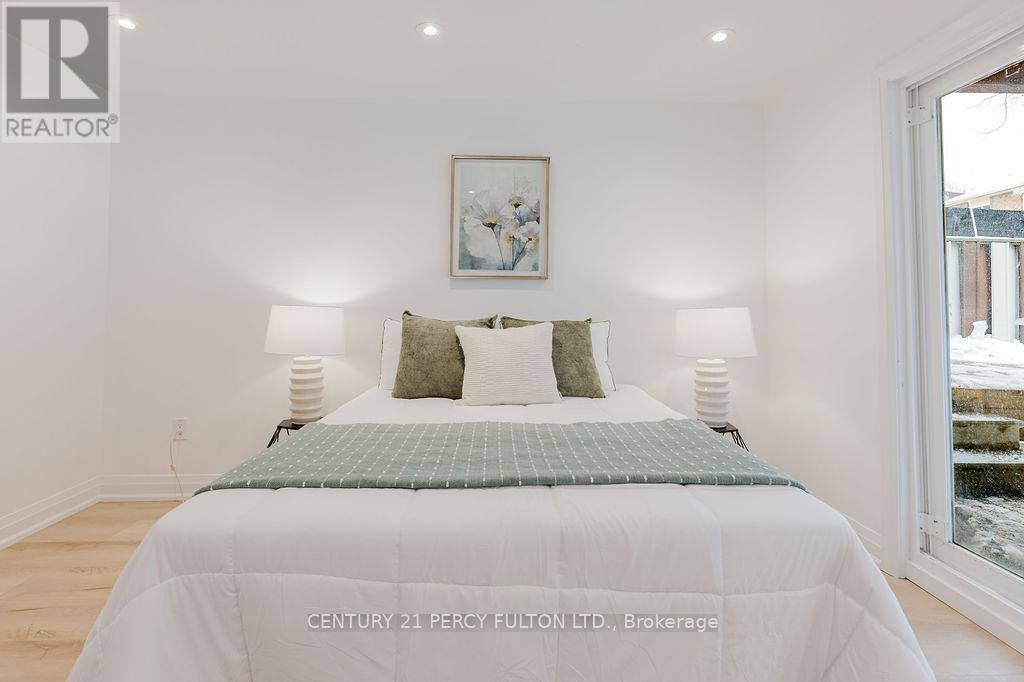 11 Bay Crest Drive, Brampton, Ontario  L6Z 1H5 - Photo 35 - W12772698