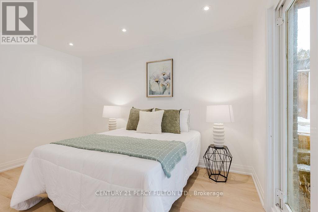 11 Bay Crest Drive, Brampton, Ontario  L6Z 1H5 - Photo 37 - W12772698