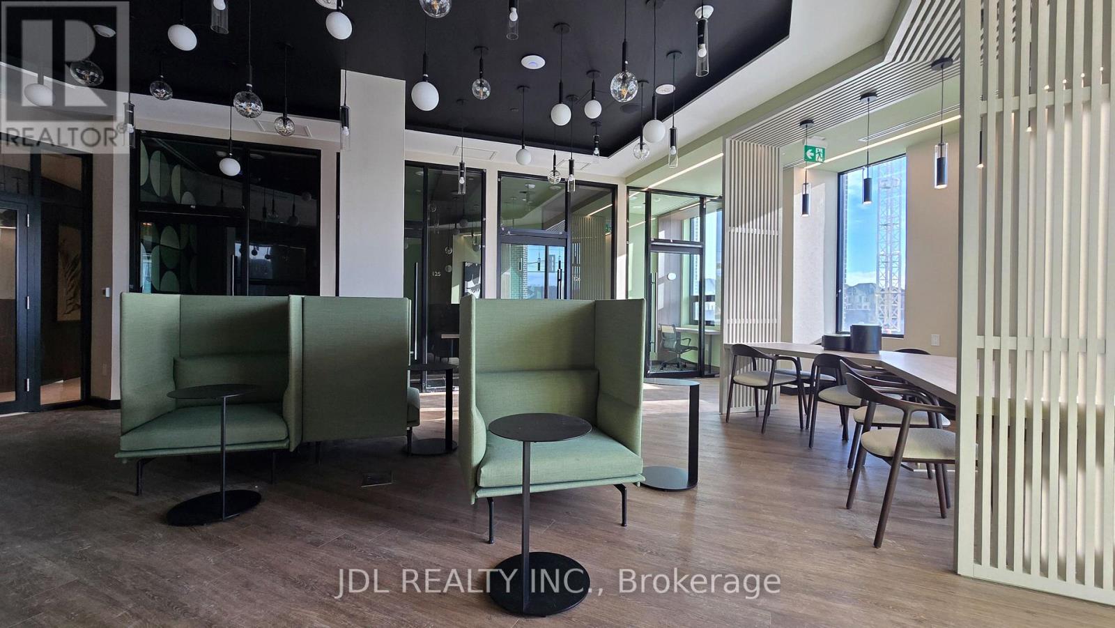 325 - 2501 Saw Whet Boulevard, Oakville, Ontario  L6M 5N2 - Photo 19 - W12772724