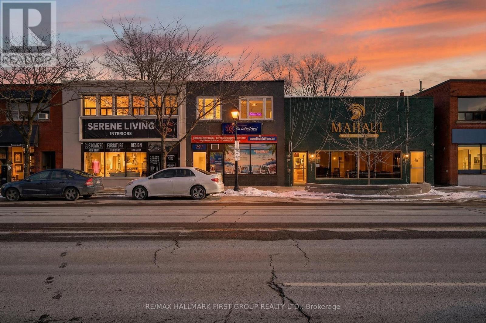 267 LAKESHORE ROAD E, Mississauga, Ontario