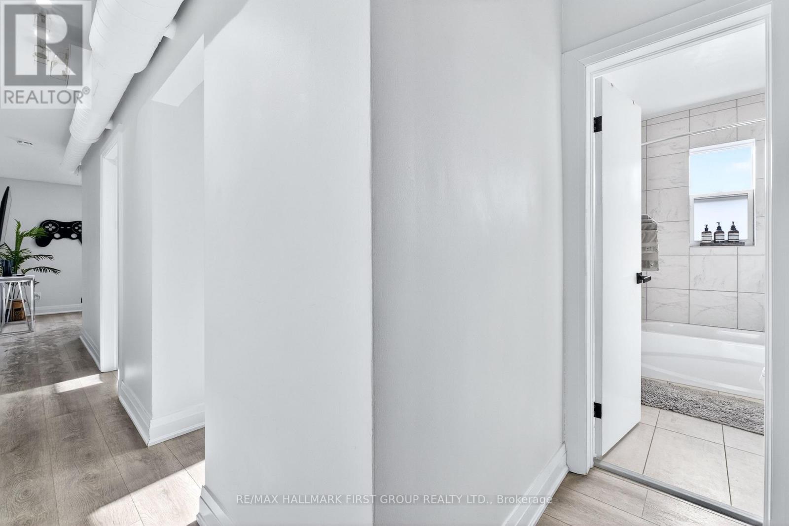 267 Lakeshore Road E, Mississauga, Ontario  L5G 1G8 - Photo 15 - W12772732