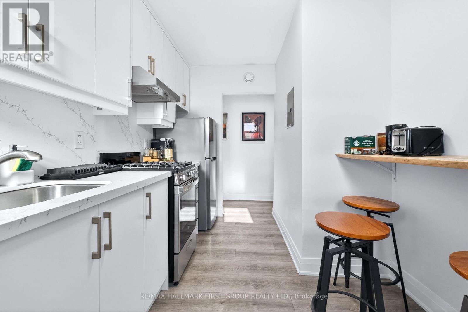 267 Lakeshore Road E, Mississauga, Ontario  L5G 1G8 - Photo 21 - W12772732