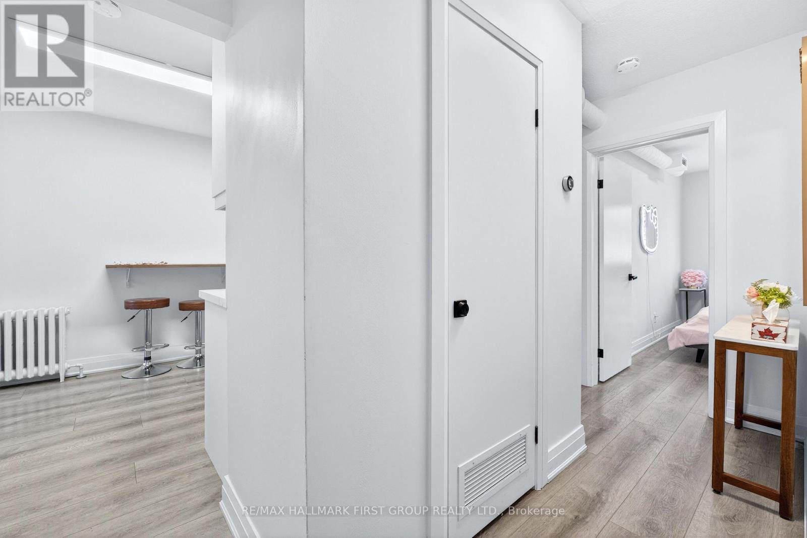 267 Lakeshore Road E, Mississauga, Ontario  L5G 1G8 - Photo 28 - W12772732