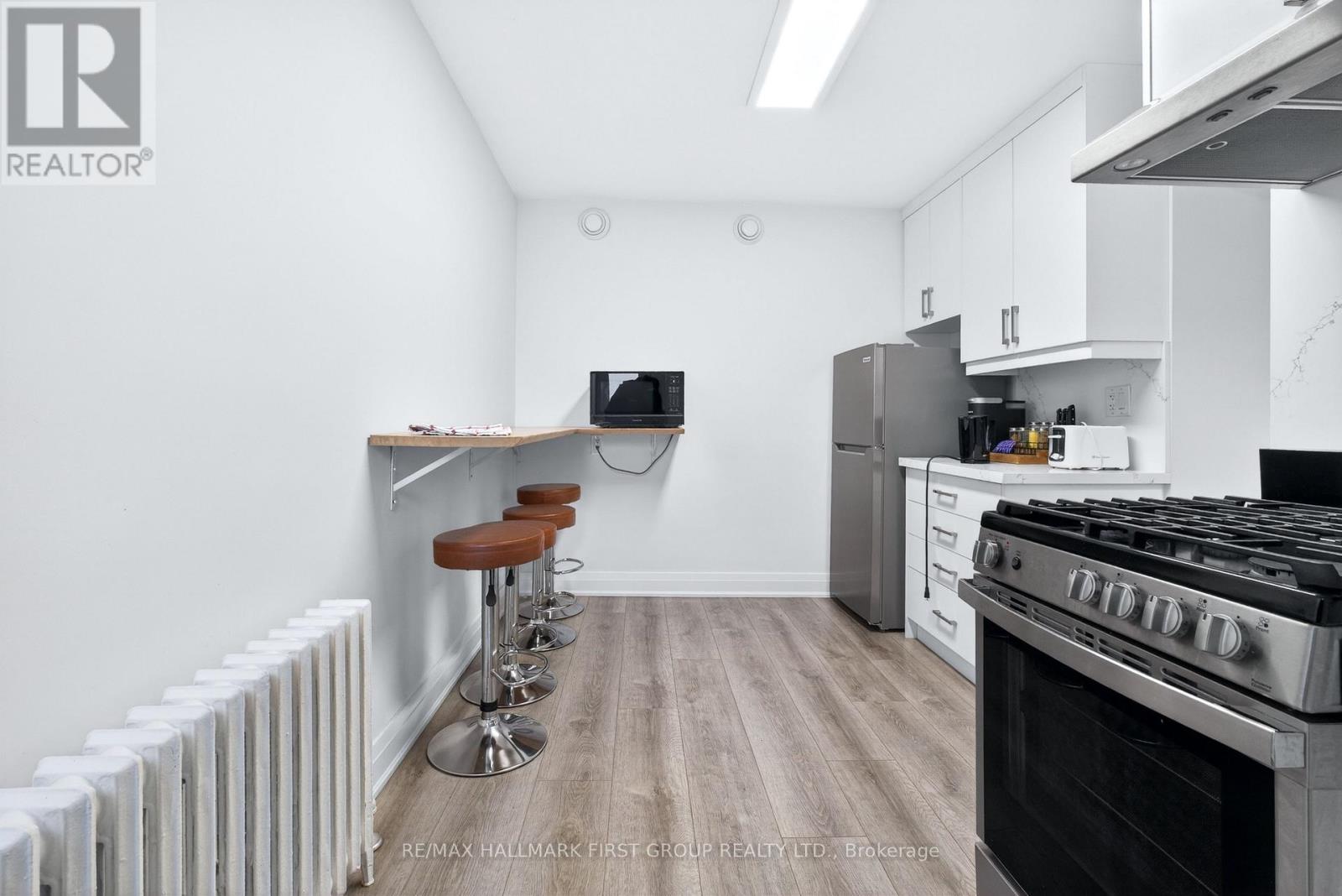 267 Lakeshore Road E, Mississauga, Ontario  L5G 1G8 - Photo 29 - W12772732